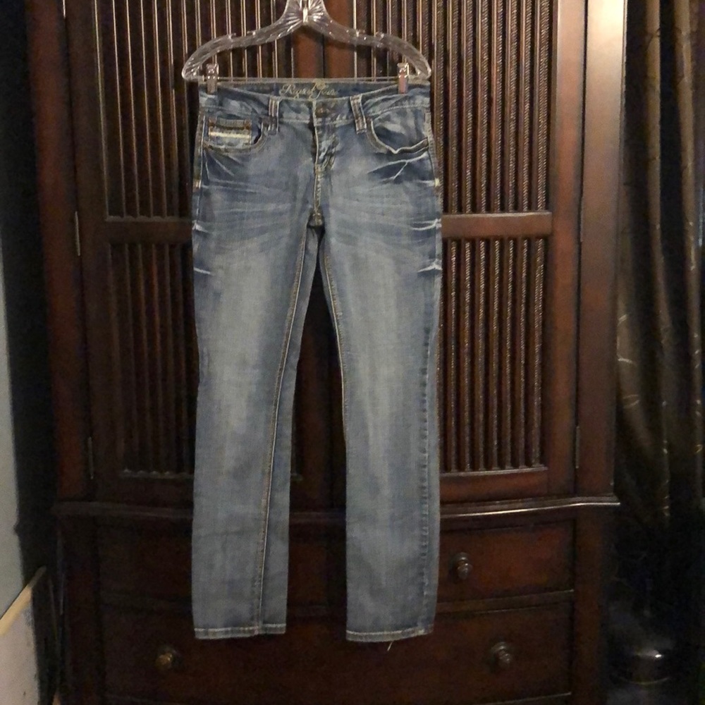 Request Jeans great worn in look size 9/29